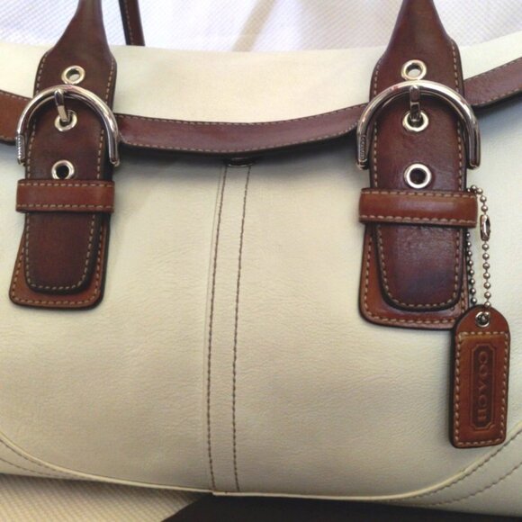 Coach Vintage Soho Leather Flap East/West Satchel in White & Saddle, EUC - Picture 15 of 16